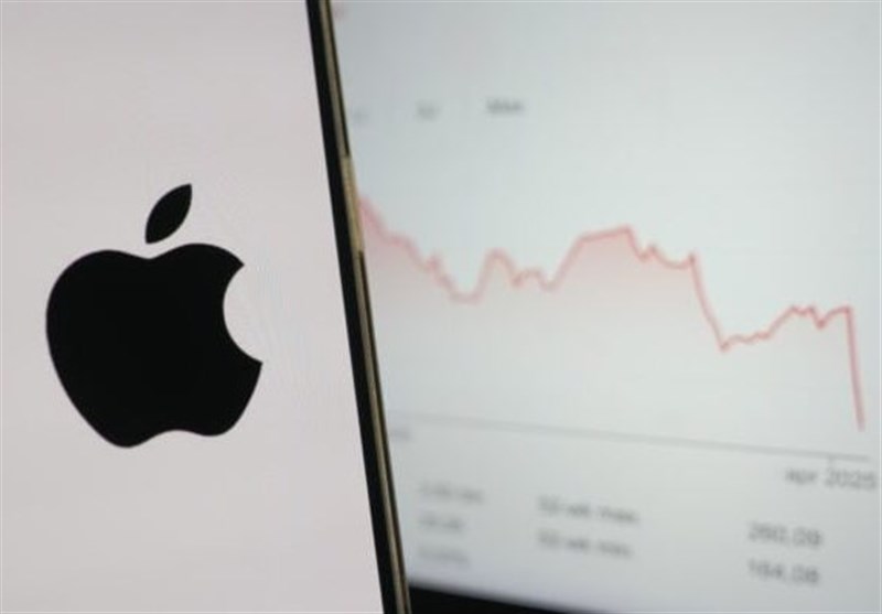 Apple Stock Slips As Trump Demands iPhone Production Shift from India to US
