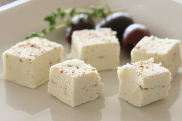 پنیر لیقوان میراثی خوشمزه در آذربایجان‌/ صنعتی اشتغالزا در دل کوه