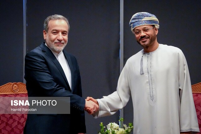 نیم‌نگاه بورس به مسقط