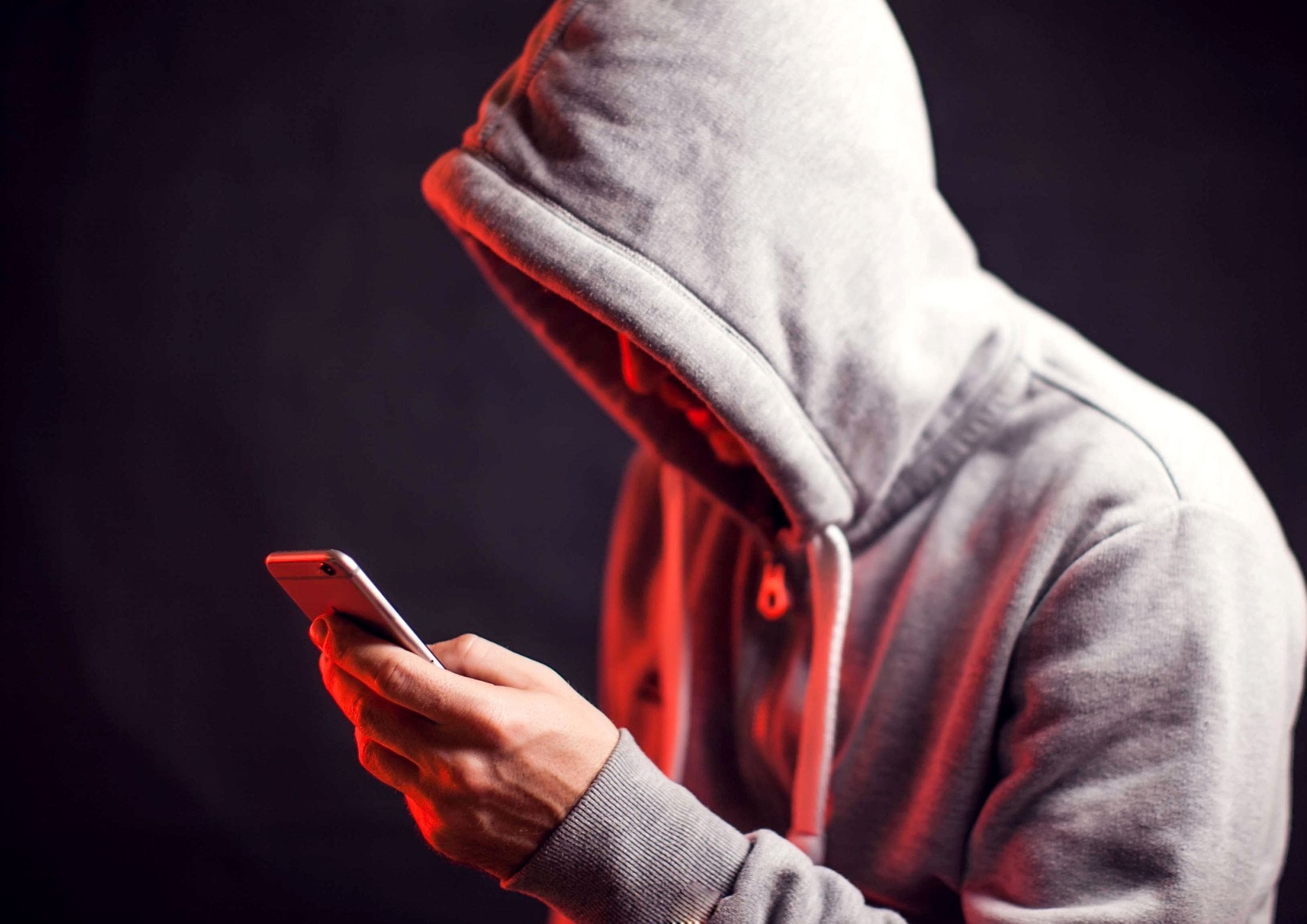 پیامد های هک گوشی