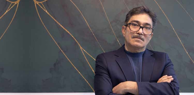 بازار سیاه وام‌فروشی داغ شد/ کاووسی: وام‌فروشی تخلف نیست؛ نتیجه ۴۰ سال حکمرانی غلط و بی‌اعتمادی مردم به نظام بانکی است