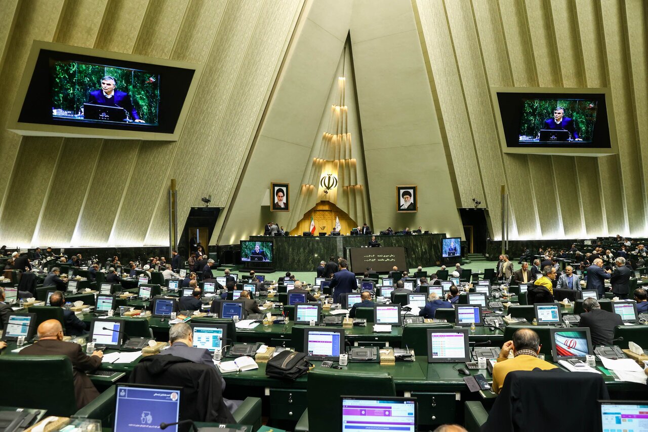 تکذیب ادعاهای نادرست درباره نشست امروز مجلس تکذیب ادعاهای نادرست درباره نشست امروز مجلس