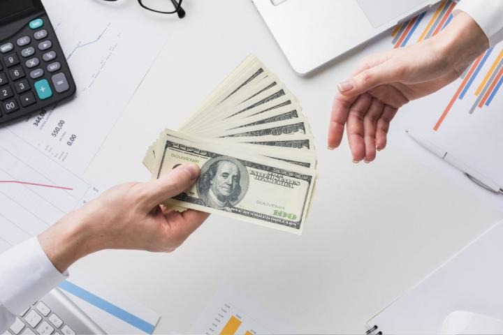 قبل از گرفتن وام به چه نکاتی باید توجه کنیم؟ 12 نکته مهم که باید بدانید